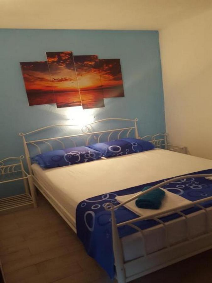 Apartments Katarina Vis Luaran gambar