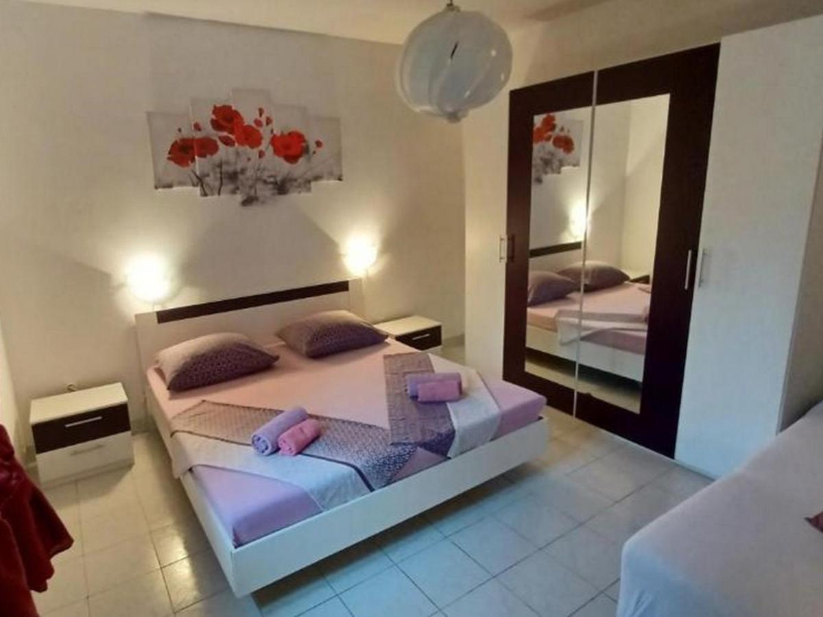 Apartments Katarina Vis Luaran gambar