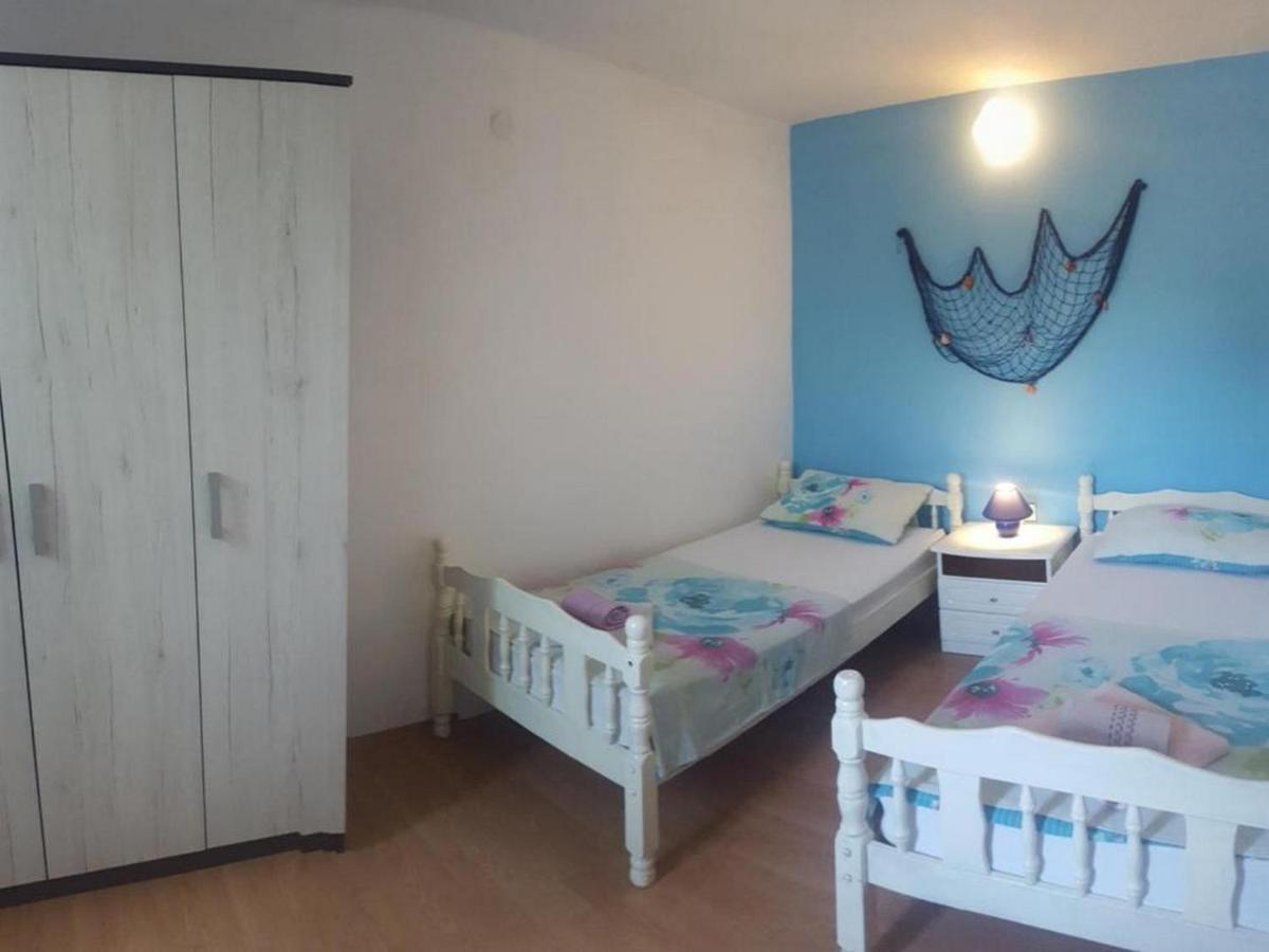 Apartments Katarina Vis Luaran gambar