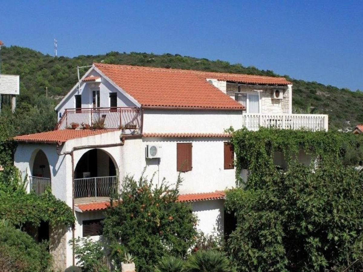 Apartments Katarina Vis Bilik gambar